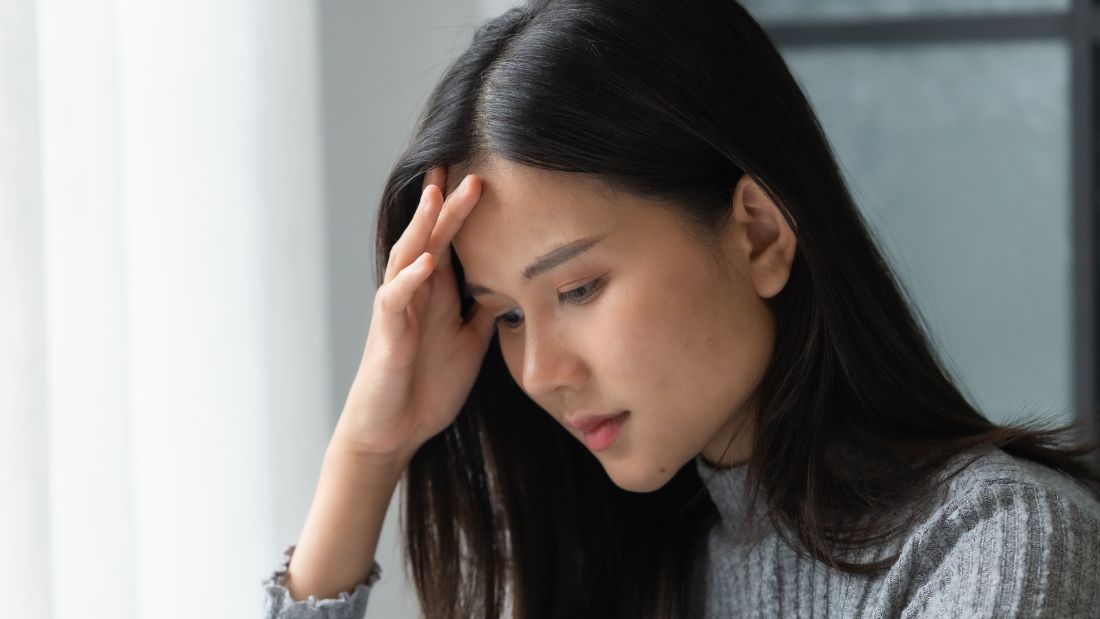 Vrouw met adhd en brain fog