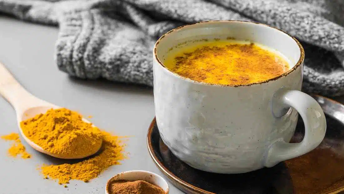 Warm drankje voor koude avonden – golden milk